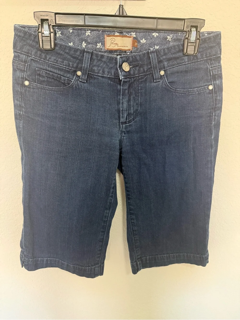 PAIGE Canyon Dark Wash Denim Long Bermuda Shorts Low Rise Y2K Size 26